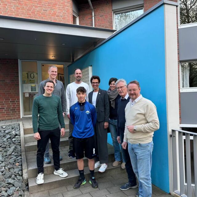 Am Montag traf sich unser Vorstand auf Einladung von Internatsleiter Matthias Hellmig zu einer Vorstandssitzung im Sportinternat Paderborn. Ebenfalls dabei war der Internatsbewohner und Spieler des SC Paderborn 07 Hassan Mohamad. ⚽

#bürgerstiftung #paderborn #sportinternat